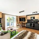 Black Forest Luxury Baerenhoehle Mit Sauna Schluchsee
