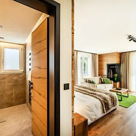 Appartement Black Forest Luxury Baerenhoehle Mit Sauna *